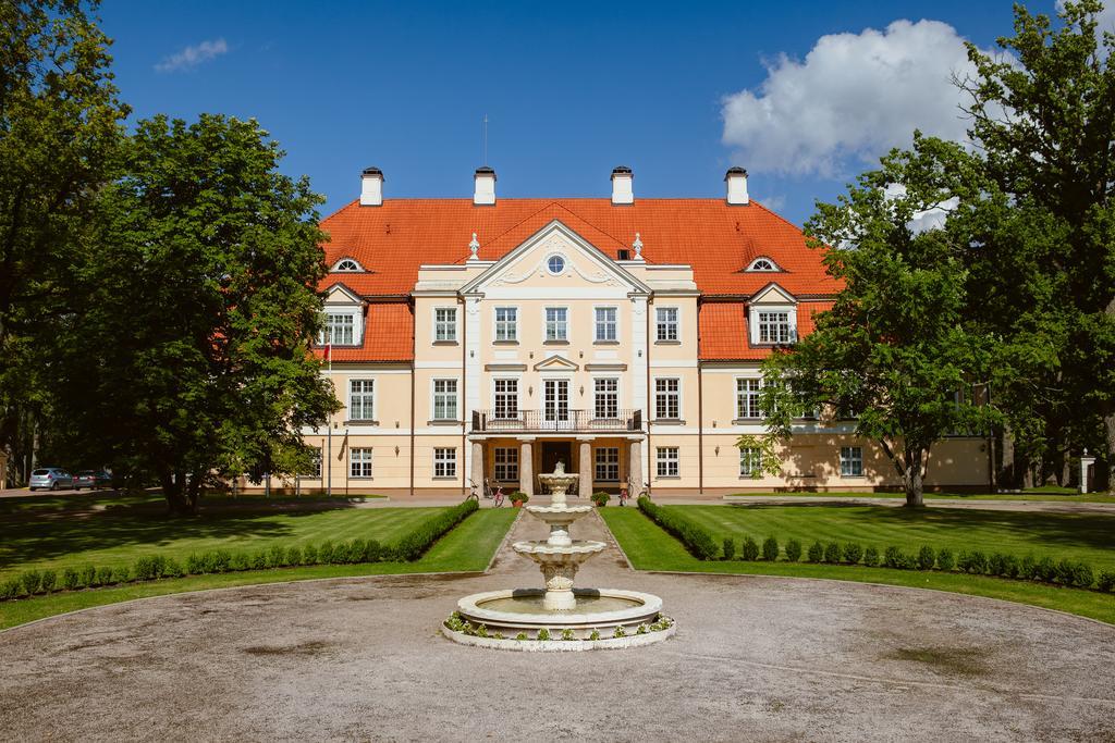 Malpils Manor Hotel Exterior photo